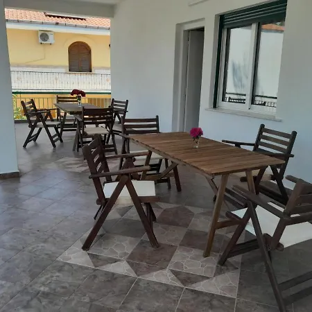 Haus Dusseldorf * Потос